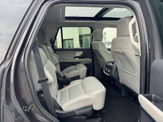 2025 Ford Expedition Active 4x4