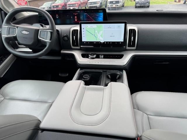 2025 Ford Expedition Active 4x4