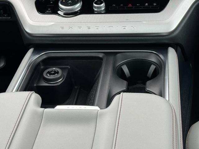 2025 Ford Expedition Active 4x4