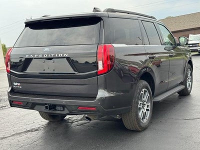 2025 Ford Expedition Active 4x4