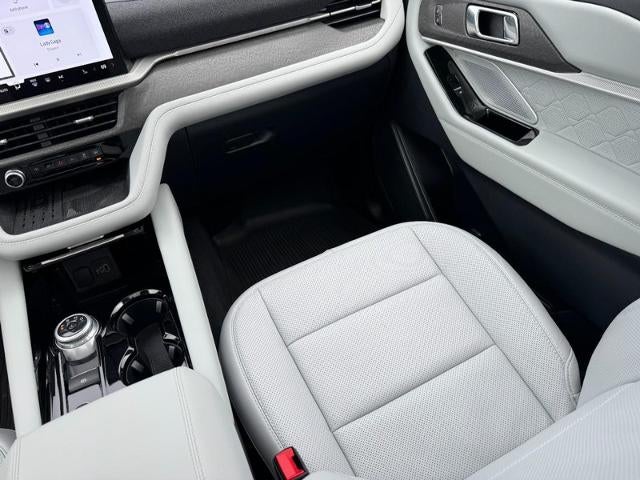2025 Ford Explorer Platinum 4WD