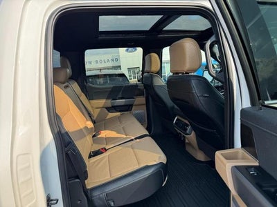 2023 Ford F-150 LARIAT 4WD SuperCrew 5.Box