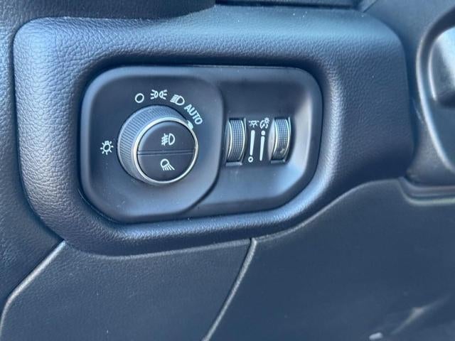 2024 RAM 3500 Laramie 4x4 Crew Cab Box