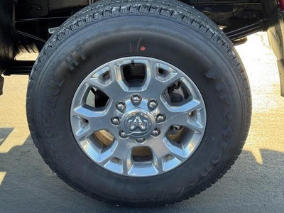 2024 RAM 3500 Laramie 4x4 Crew Cab Box