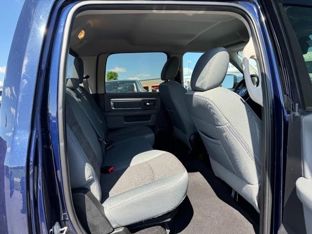 2017 RAM 1500 Big Horn 4x4 Crew Cab Box