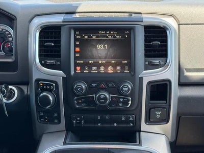 2017 RAM 1500 Big Horn 4x4 Crew Cab Box