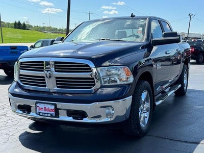2017 RAM 1500 Big Horn 4x4 Crew Cab Box